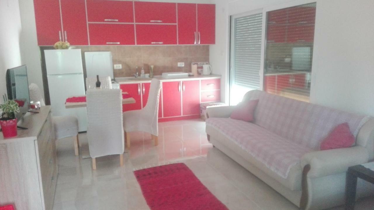 Apartman Strahinja 티바트 외부 사진